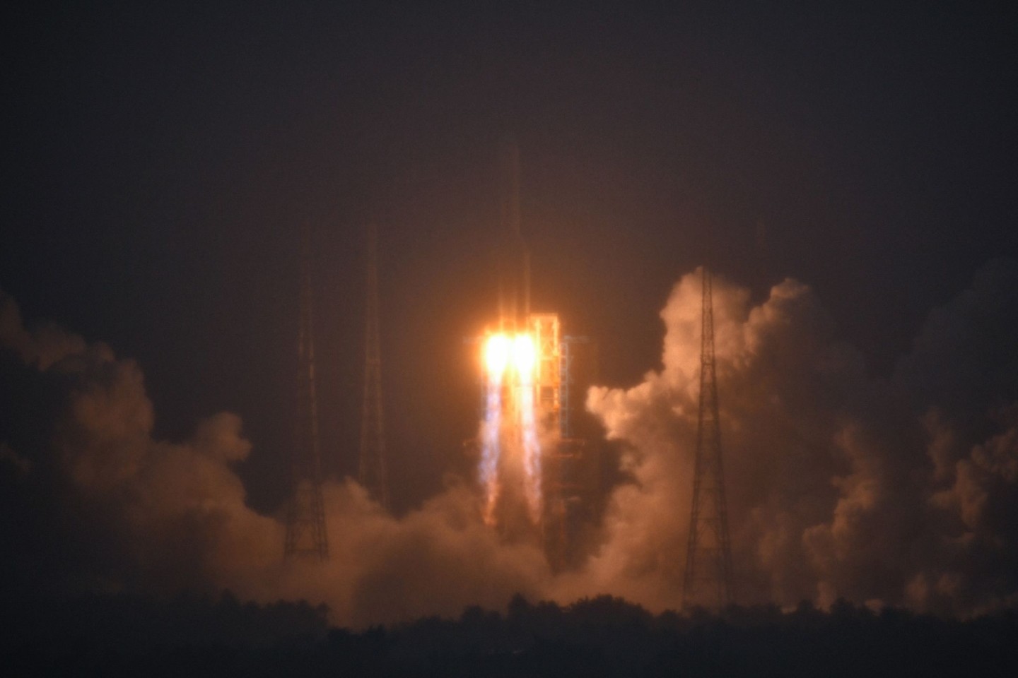 Eine Rakete vom Typ «Langer Marsch-5 Y8» mit dem Raumschiff «Chang'e 6» an Bord startete am 3. Mai auf dem Weltraumbahnhof Wenchang in China.