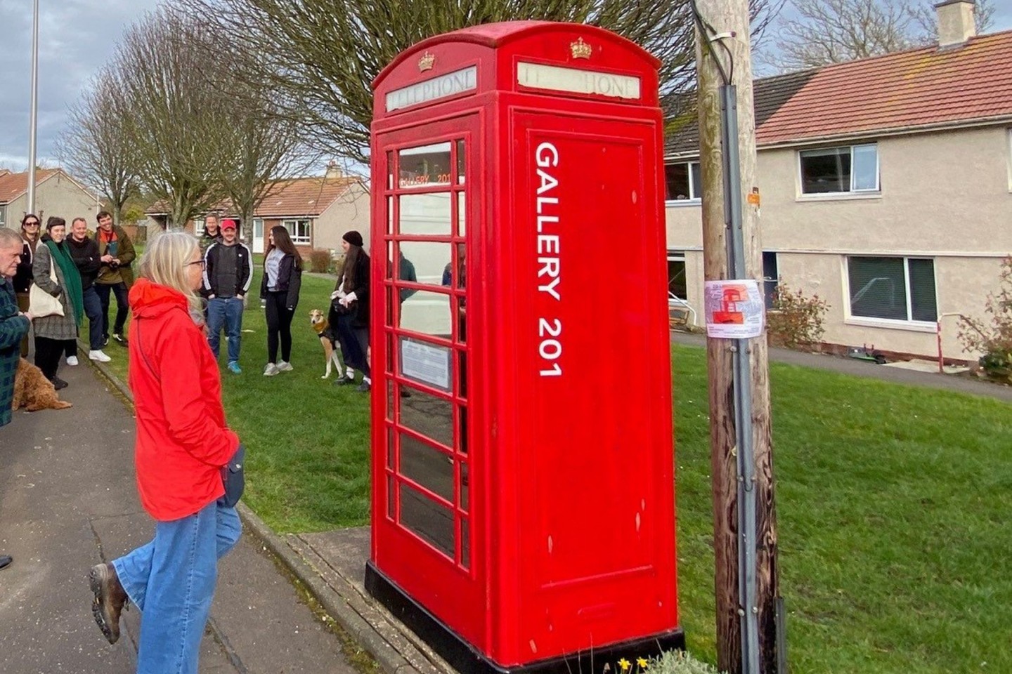 Die typischen roten Telefonzellen in Großbritannien verschwinden mehr und mehr aus dem Straßenbild.
