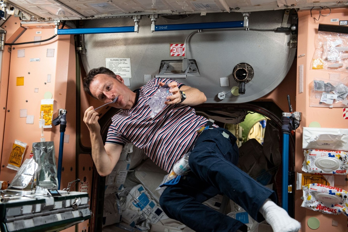 ESA-Astronaut Matthias Maurer an Bord der ISS.