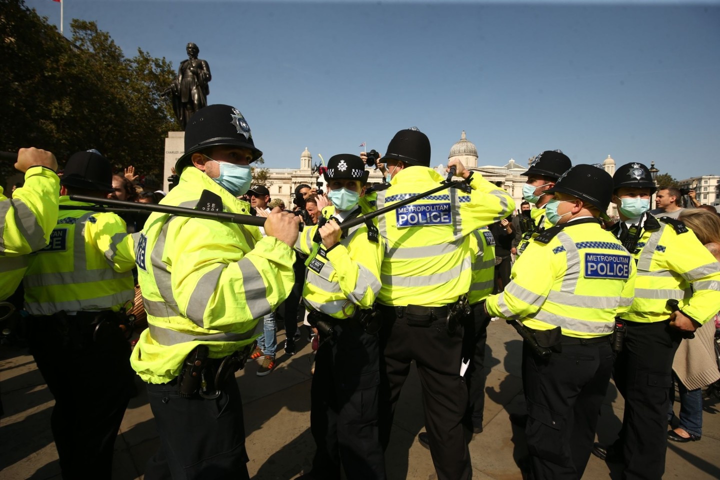 Polizisten bei einer Demonstration auf dem Londoner Trafalgar Square.