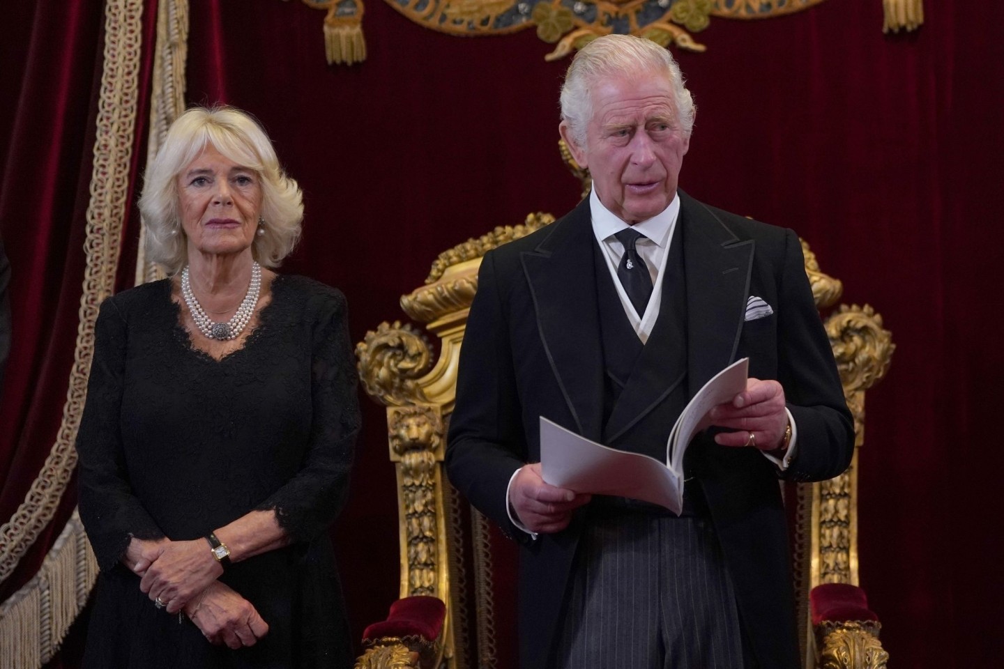 König Charles III. und Königin Camilla beim Beitrittskongresses im St. James's Palace.