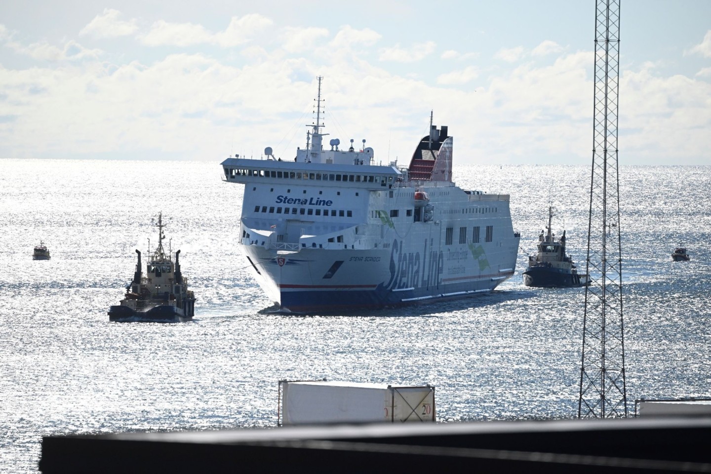 Die Passagierfähre Stena Scandica ist im Hafen von Nynäshamn in Schweden angekommen.