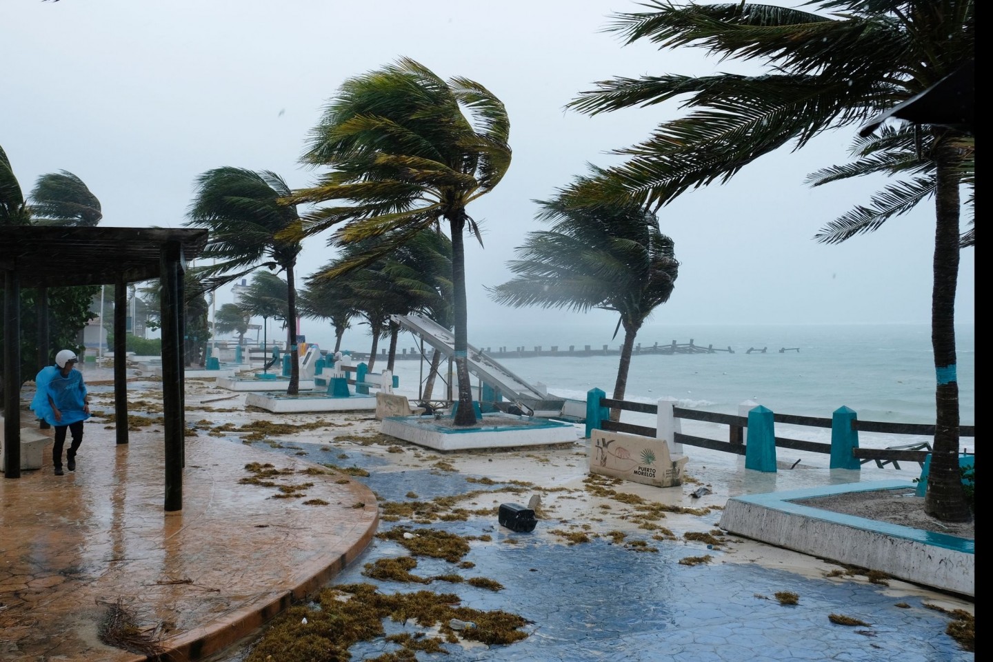 Der Hurrikan «Grace» hat auf der bei Urlaubern beliebten mexikanischen Halbinsel Yucatán bereits weitreichende Stromausfälle verursacht.
