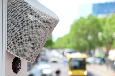 Lärmblitzer identifiziert besonders laute Fahrzeuge