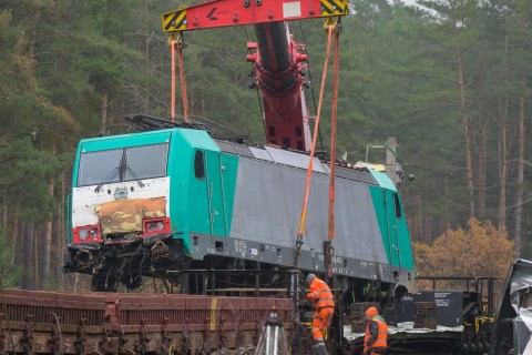 Lok geborgen: Bahnstrecke Hannover-Berlin früher wieder frei