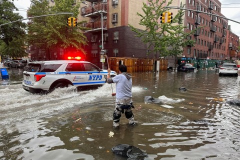Nach Rekordregen wieder Alltag in New York 