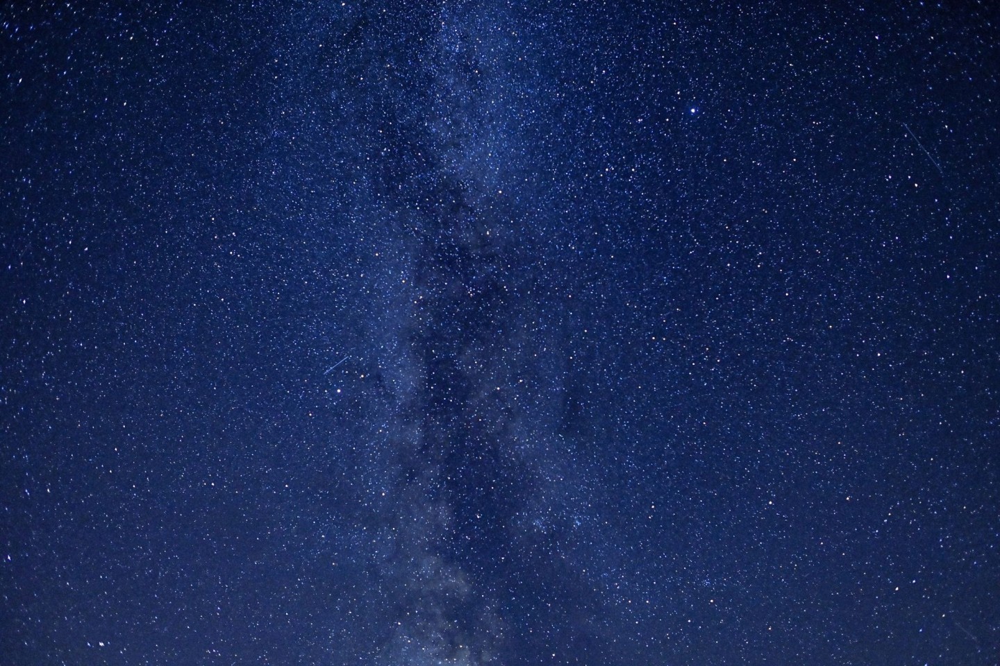 Ein Teil der Milchstraße ist am Nachthimmel zu sehen. (Archivbild)