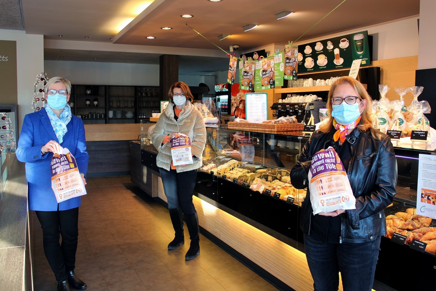 Knapp 40 Gütersloher Bäckerei-Filialen beteiligten sich an der Aktion »Gewalt kommt nicht in die Tüte«