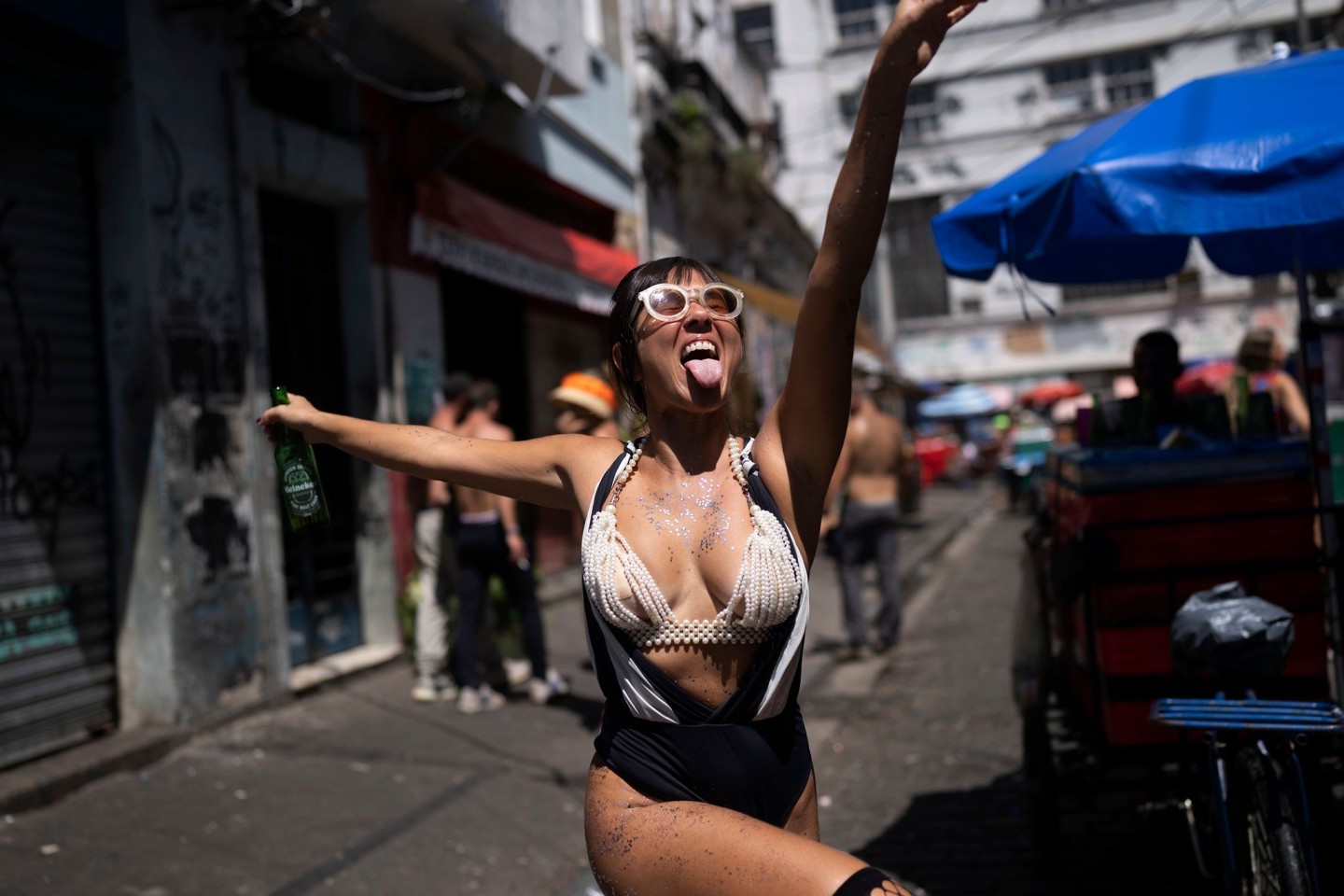 Die Stadtverwaltung in Rio de Janeiro hat wegen der Pandemie den berühmten Straßenkarneval abgesagt.