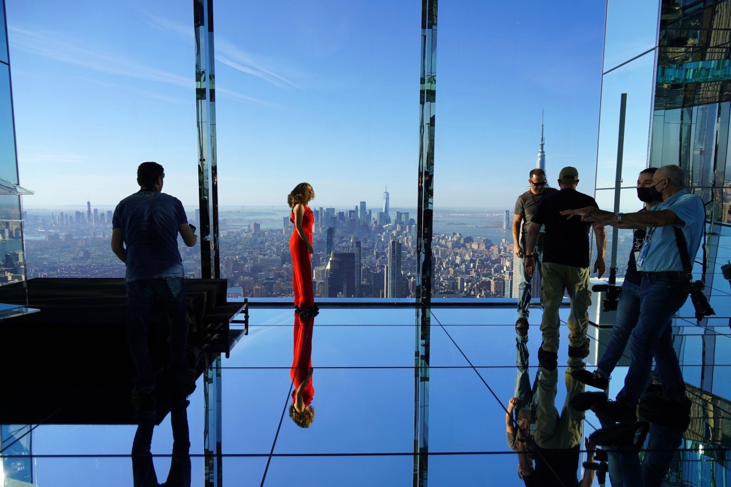 Besucher bei der Eröffnung der neuen Aussichtsplattform «Summit One Vanderbilt» in Manhattan.