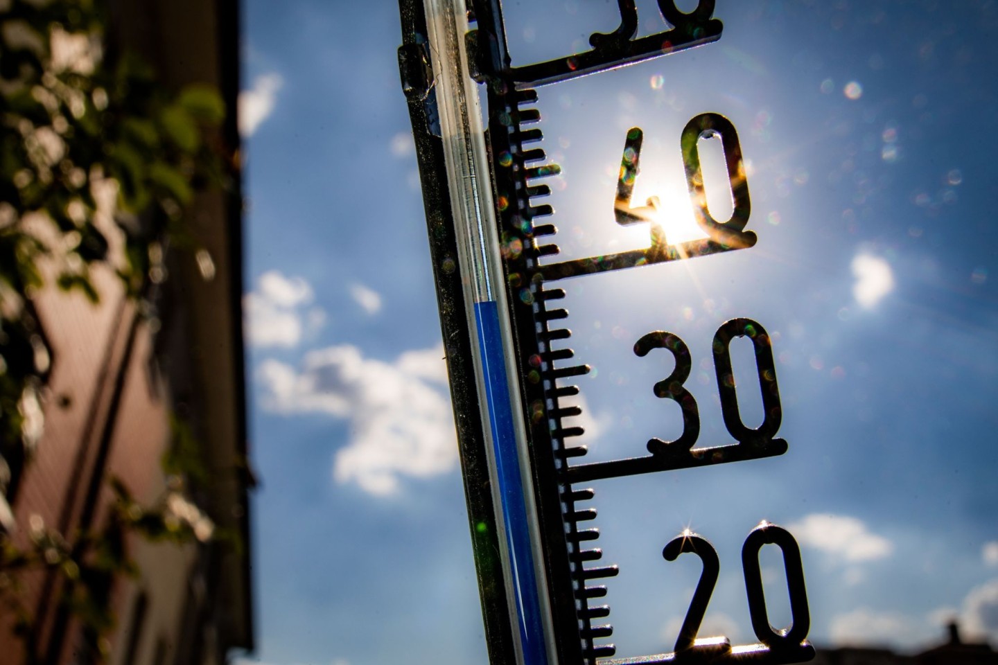 Hohe Sommertemperaturen haben einer Studie zufolge in den Jahren 2018 bis 2020 jeweils zu Tausenden hitzebedingter Sterbefälle in Deutschland geführt.