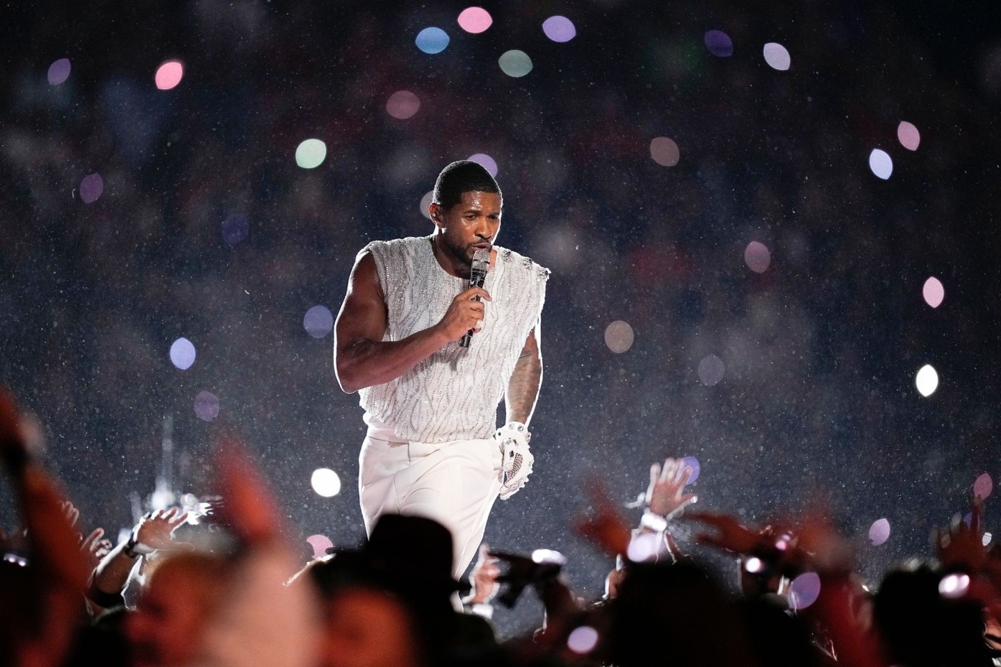Usher war schon 2011 gemeinsam mit den Black Eyed Peas in der Halbzeitshow aufgetreten.