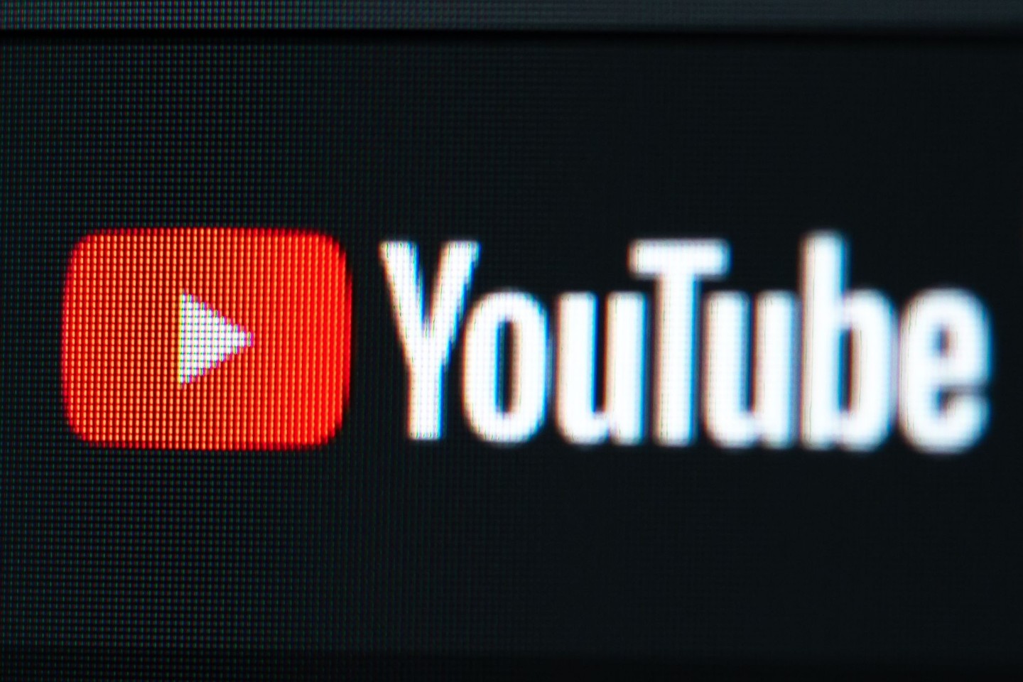 Mit einem neuen Label will die Video-Plattform YouTube künftig zuverlässige Quellen zu Gesundheitsthemen kennzeichnen.