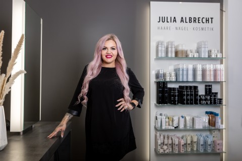 Das Beauty-Expertenteam von Julia Albrecht zaubert Euch den perfekten Look